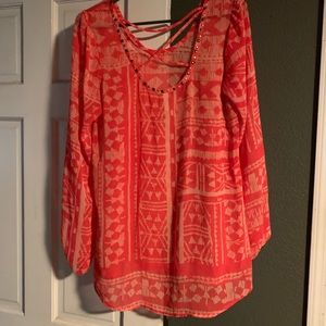 Aztec with low crisscrossed back